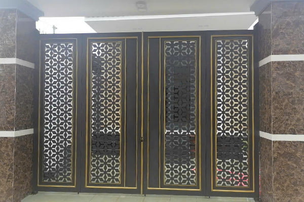 Báo giá hấp dẫn nhất về các mẫu cổng sắt nhà phố phổ biến 6 Cổng sắt nhà phố