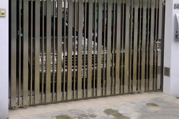 Tuyển chọn những mẫu cửa cổng lùa sắt hộp hiện đại và đẹp nhất năm 2025 3 Cửa cổng lùa sắt hộp