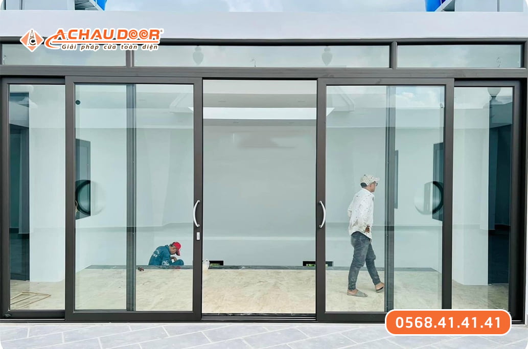 Cửa đi lùa 4 cánh nhôm Maxpro hệ 83 1 Cửa đi lùa 4 cánh nhôm Maxpro hệ 83