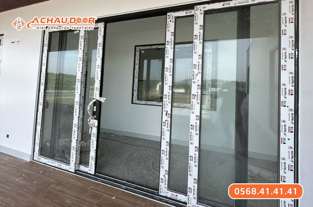 Cửa đi lùa 4 cánh nhôm Maxpro hệ 83 2 Cửa đi lùa 4 cánh nhôm Maxpro hệ 83