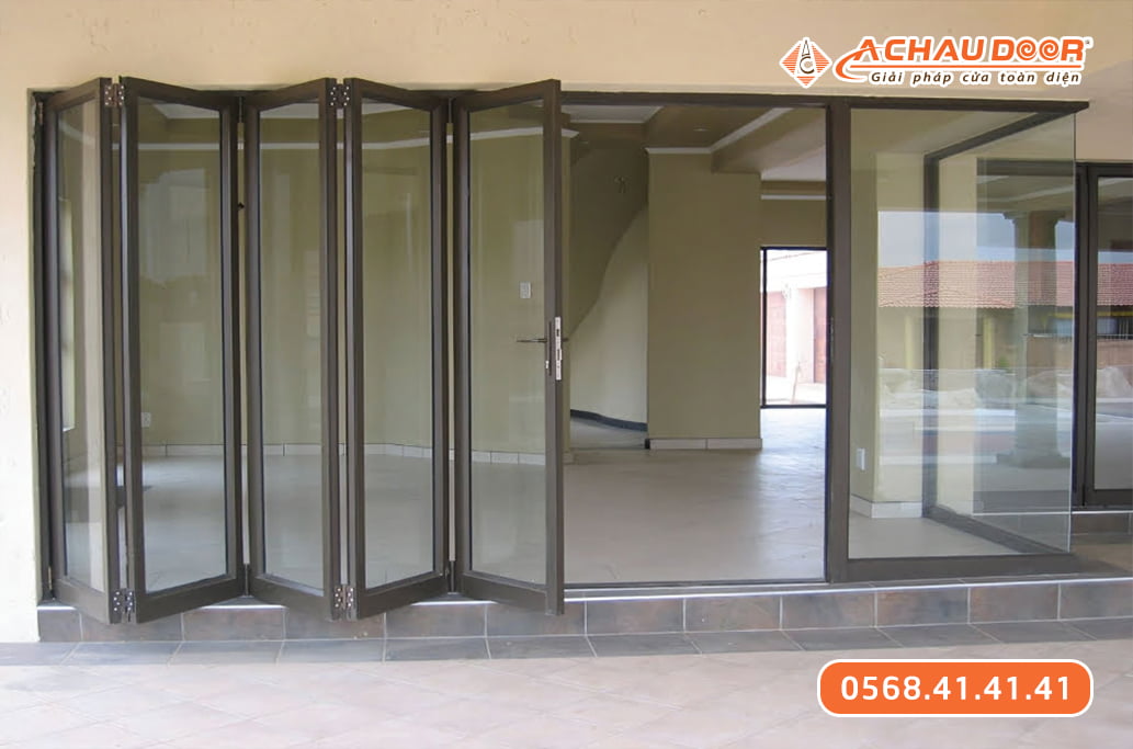 Cửa xếp lùa 5 cánh nhôm Maxpro hệ 80 3 Cửa xếp lùa 5 cánh nhôm Maxpro hệ 80