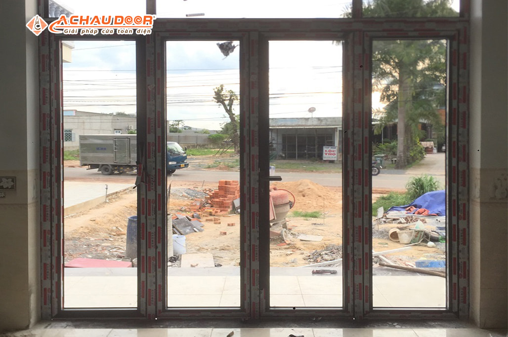 Cửa đi mở quay 4 cánh nhôm JMA hệ 55 3 Cửa đi mở quay 4 cánh nhôm JMA hệ 55