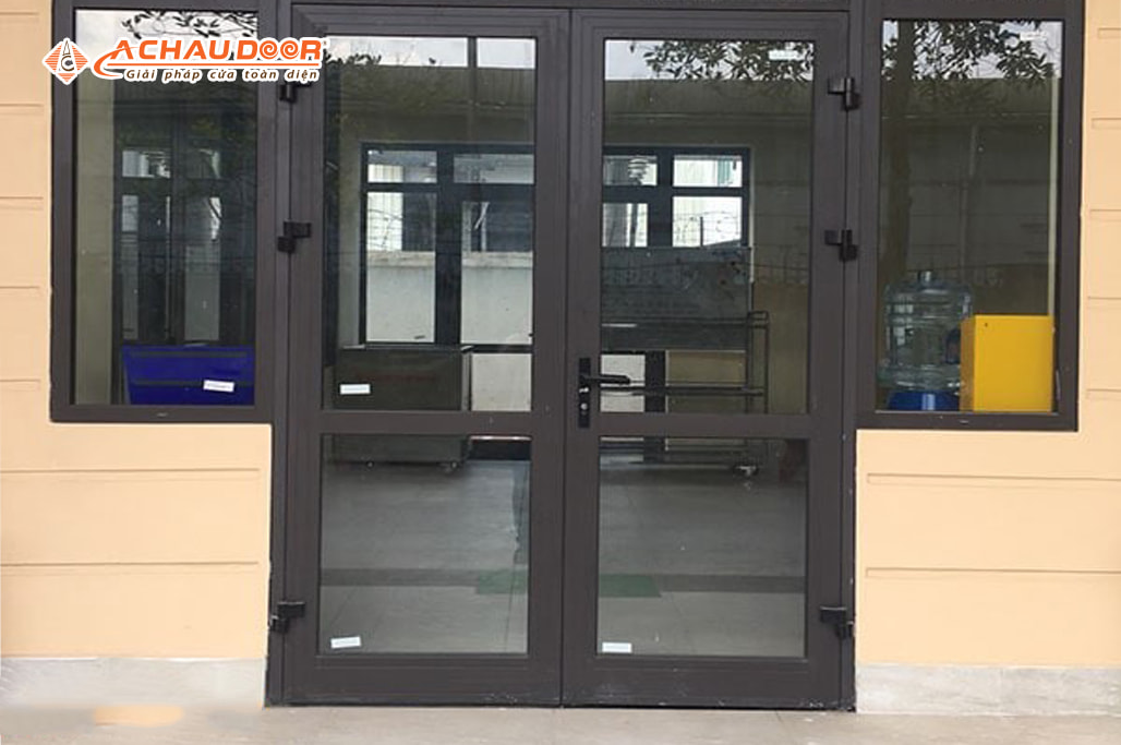 Cửa đi mở quay 2 cánh nhôm JMA hệ 55 1 Cửa đi mở quay 2 cánh nhôm JMA hệ 55