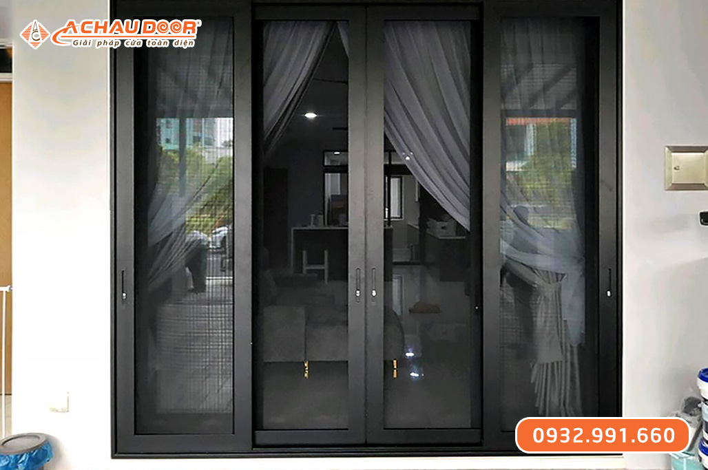 Cửa nhôm kính cường lực 2 cánh 1 Cửa nhôm kính cường lực 2 cánh