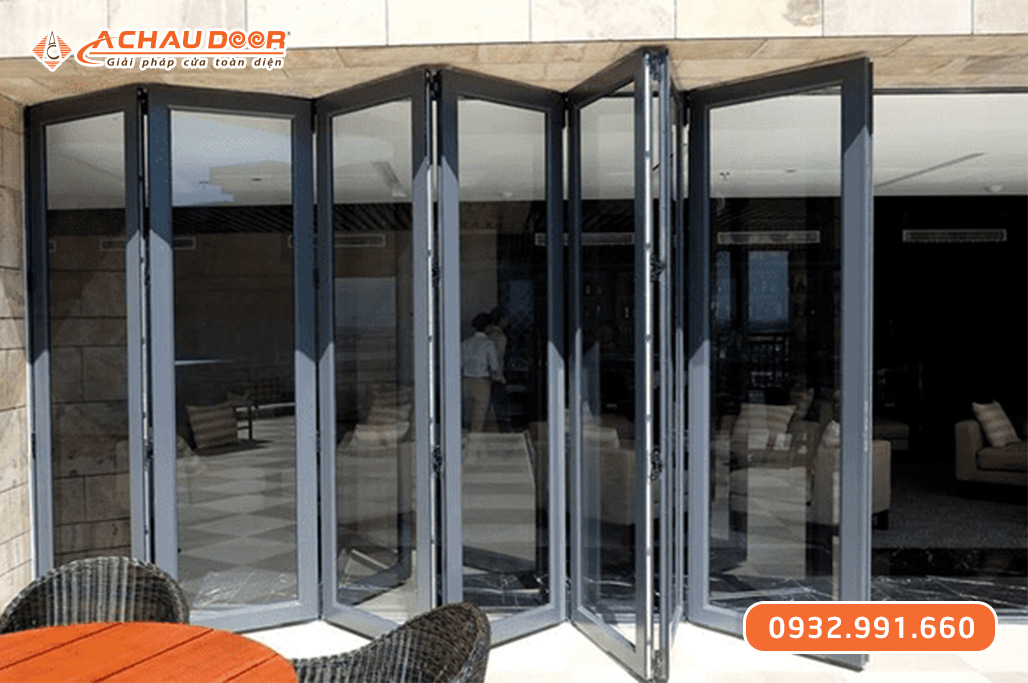 Cửa xếp trượt 8 cánh nhôm JMA hệ 55 2 Cửa xếp trượt 8 cánh nhôm JMA hệ 55