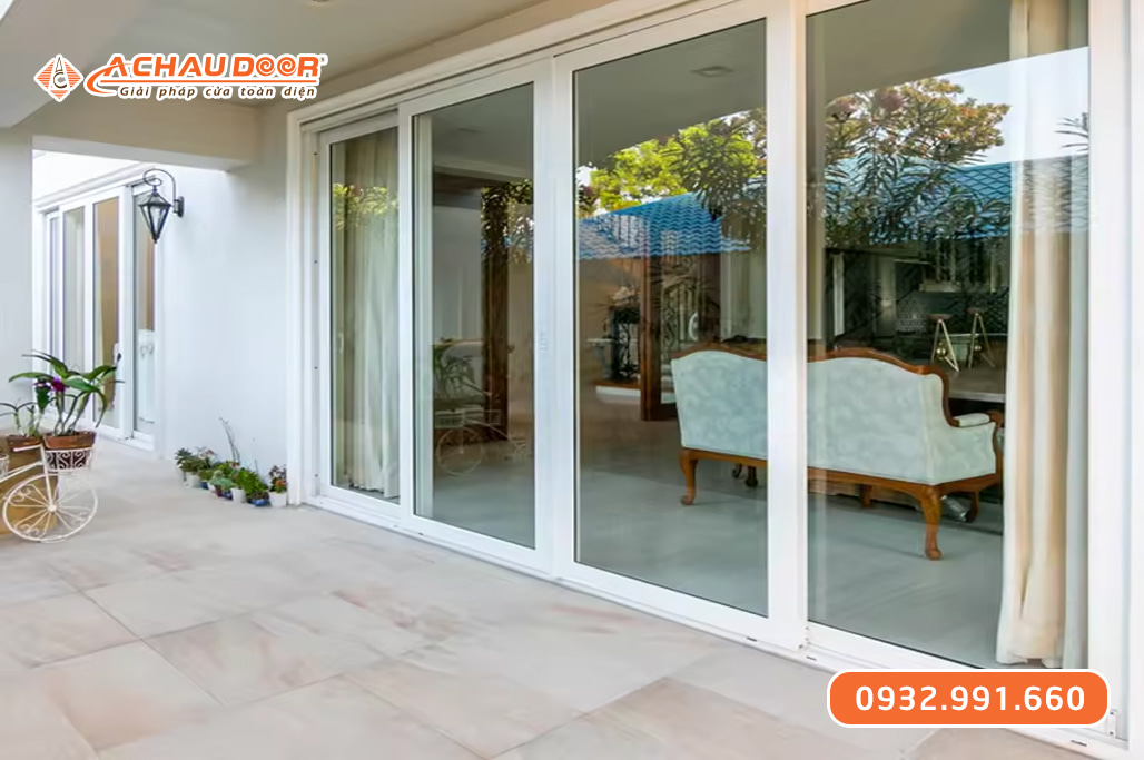 Cửa nhôm trượt quay 3 cánh màu trắng 3 Cửa nhôm trượt quay 3 cánh màu trắng