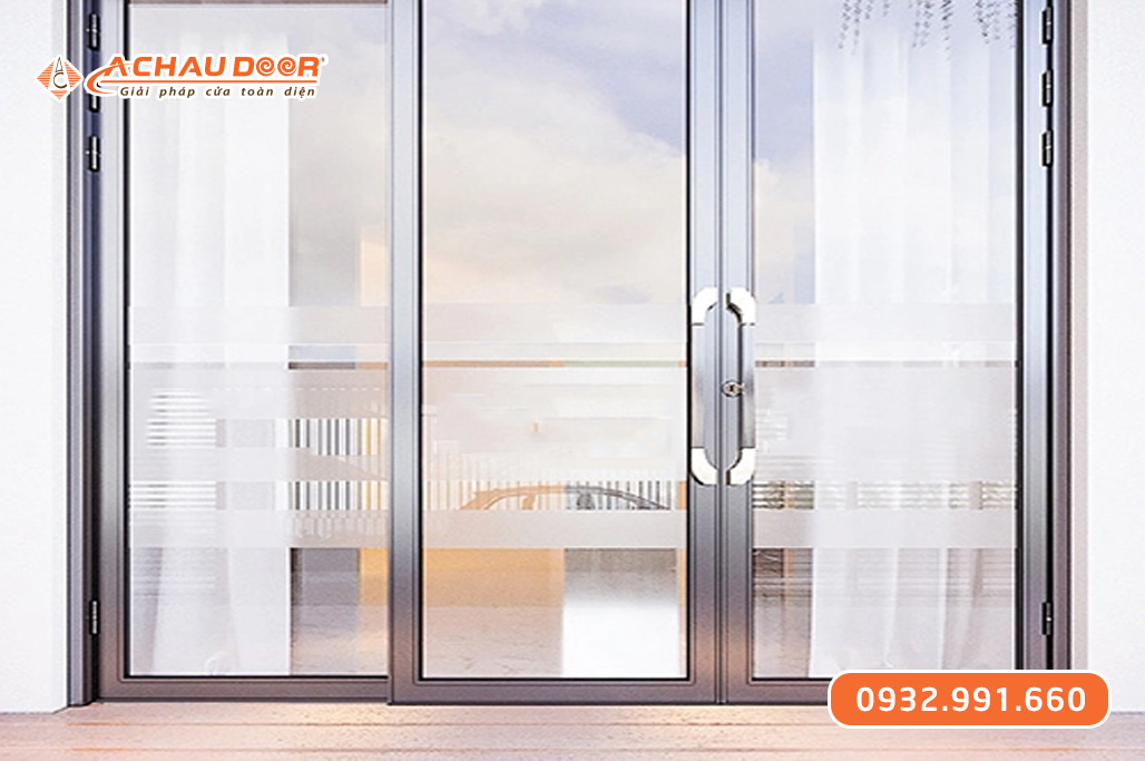Cửa nhôm trượt quay 3 cánh màu nâu cà phê 2 Cửa nhôm trượt quay 3 cánh màu nâu cà phê