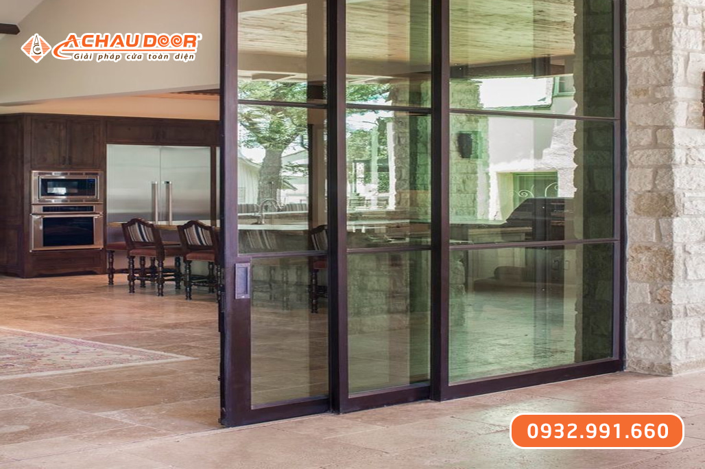 Cửa nhôm trượt quay 3 cánh màu nâu cà phê 3 Cửa nhôm trượt quay 3 cánh màu nâu cà phê