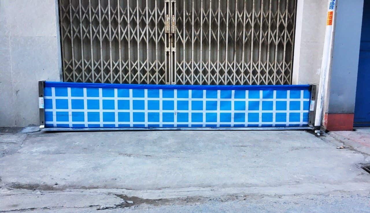 Ưu Và Nhược Điểm Các Loại Cửa Chống Ngập Nước Đang Có Trên Thị Trường 2 Hình ảnh cửa chống ngập nước dạng cuốn bạt mềm