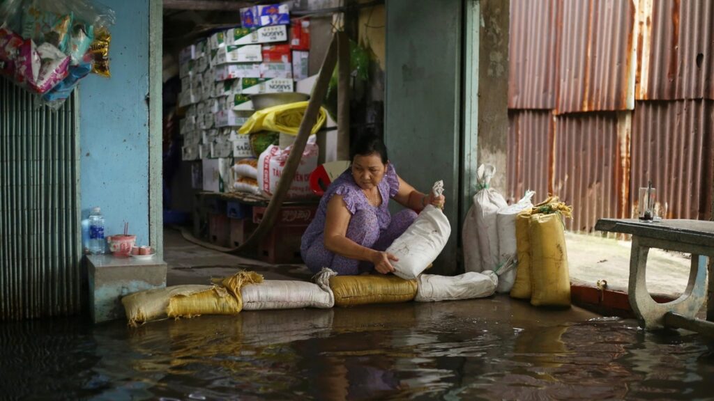 Ưu Và Nhược Điểm Các Loại Cửa Chống Ngập Nước Đang Có Trên Thị Trường 4 Phương pháp chống ngập thủ công truyền thống không ăn thua